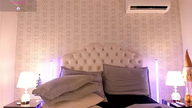 AriRobert_'s cam snapshot