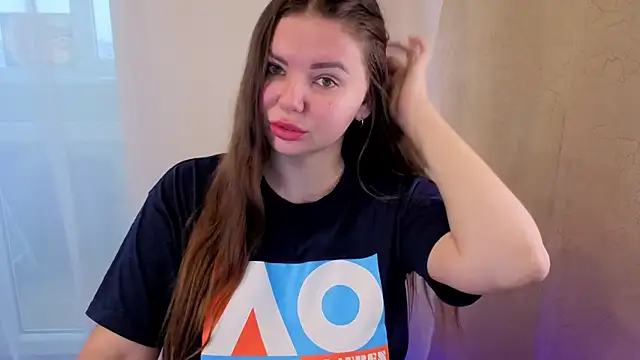 Cutie_Curvy's cam snapshot