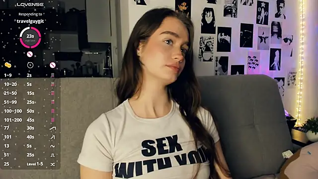 lovelyalivia's cam snapshot