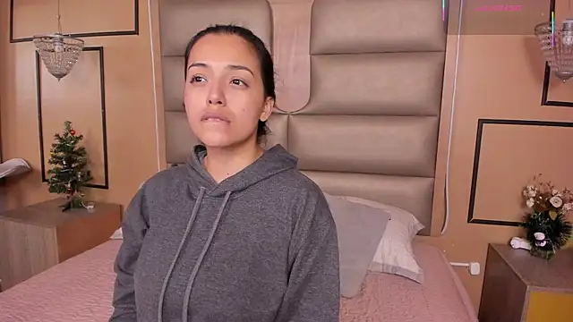 CAYLINCOLLINS's cam snapshot