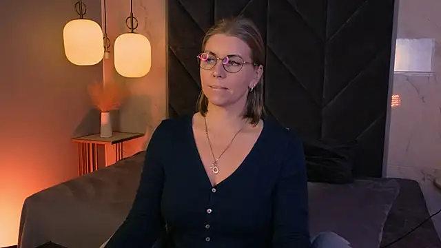 Annie_Light's cam snapshot