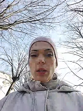 SheTheDeeevil's cam snapshot