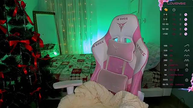 LinaBlossom_'s cam snapshot