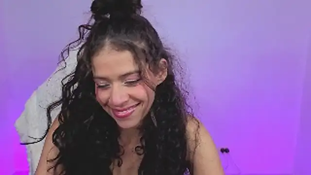 daniela_rivasthl's cam snapshot