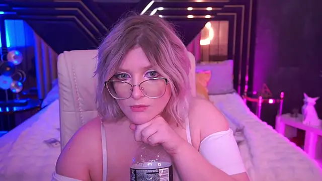 CoolTatis's cam snapshot