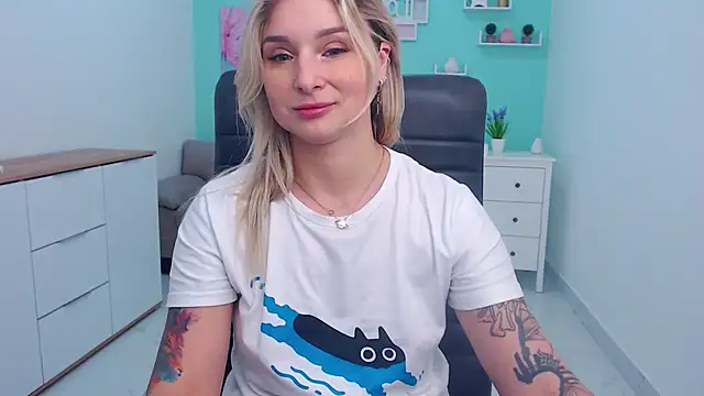 LilFleurish's cam snapshot