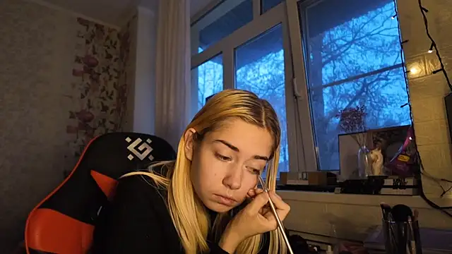 Witching_Moon's cam snapshot