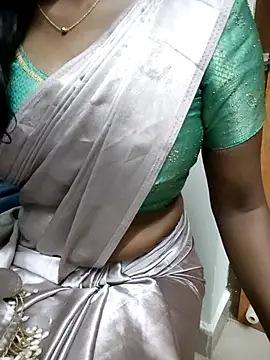 Tamilmallu-duskygirl03's cam snapshot