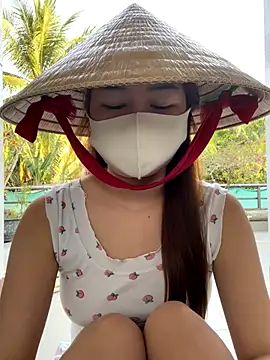 BabyThree_'s cam snapshot