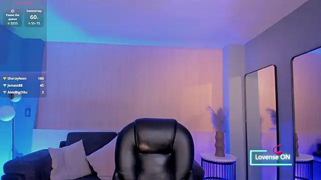 MaddisonLowe's cam snapshot