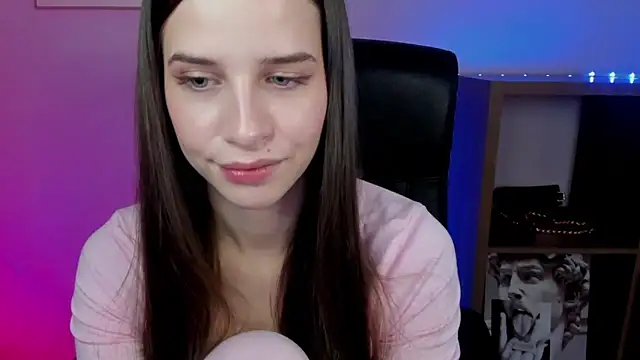 LuxMaya's cam snapshot