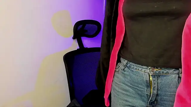 Emily_Lindey's cam snapshot