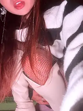 luna-sisi live sex cam