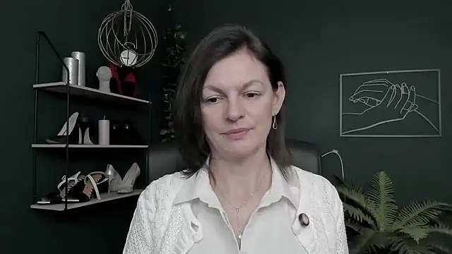 VivianWILD's cam snapshot