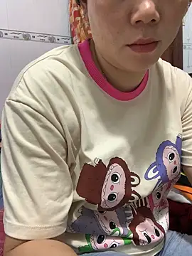 Baby-bigtits's cam snapshot