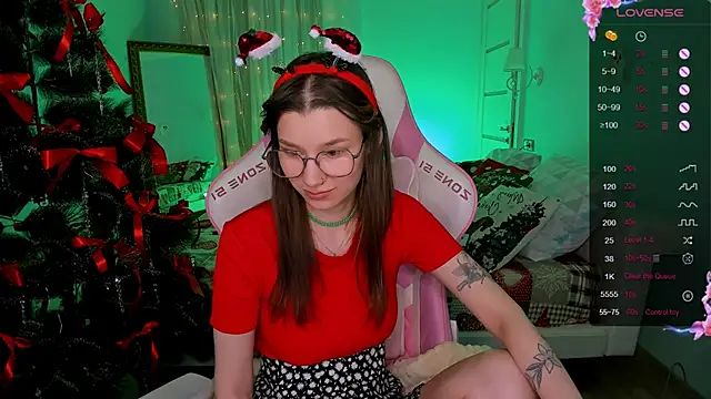 LinaBlossom_'s cam snapshot