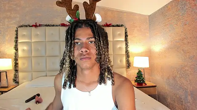 Maxim-Walker live sex cam