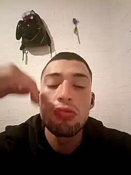 Suggarwhite18CM live sex cam