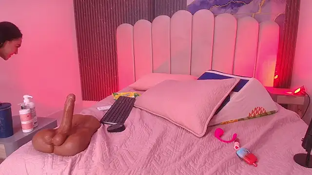 abbyrouss_'s cam snapshot