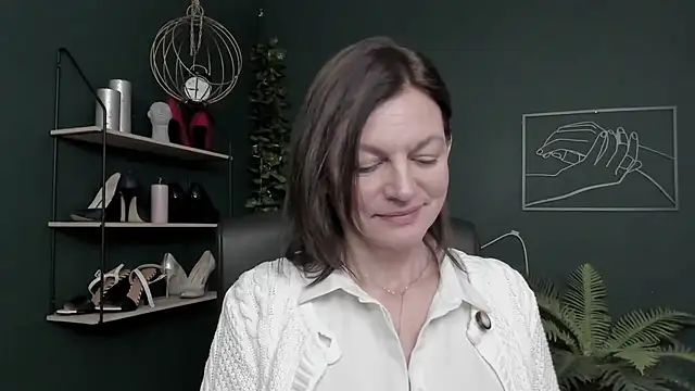 VivianWILD's cam snapshot