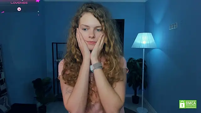 RayaNenlia's cam snapshot