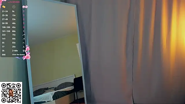 MinaRuzzo's cam snapshot