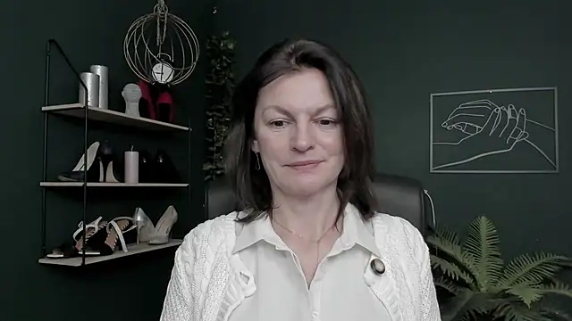 VivianWILD's cam snapshot