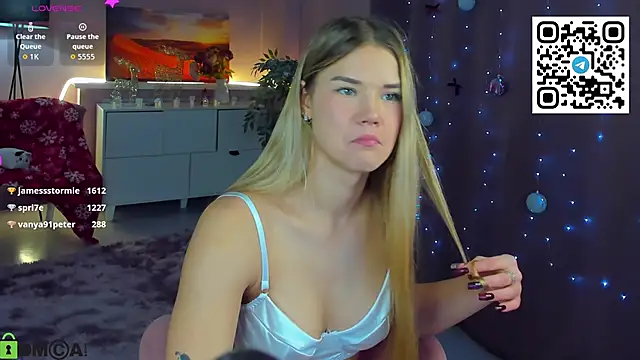 CherryLexi_'s cam snapshot