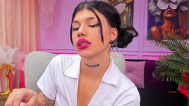 YasminWild's cam snapshot