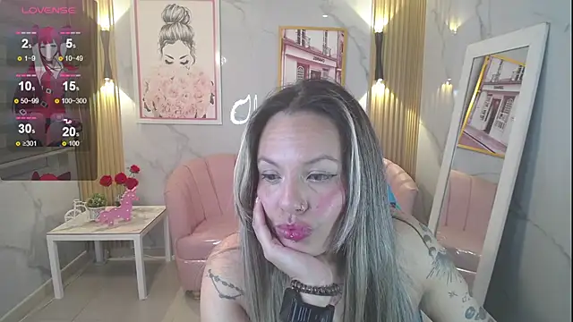 Jade_Jones_a's cam snapshot