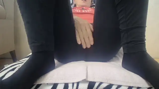 Web_Lady's cam snapshot