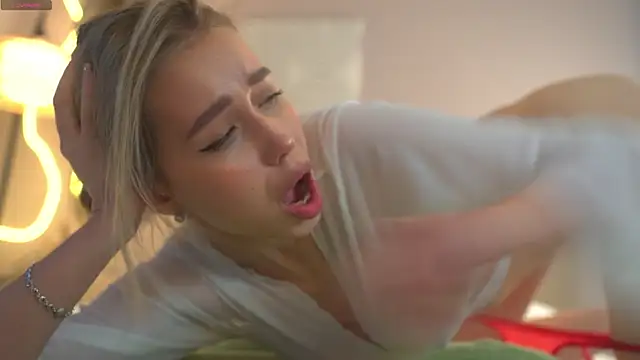 _Spring_Day_'s cam snapshot