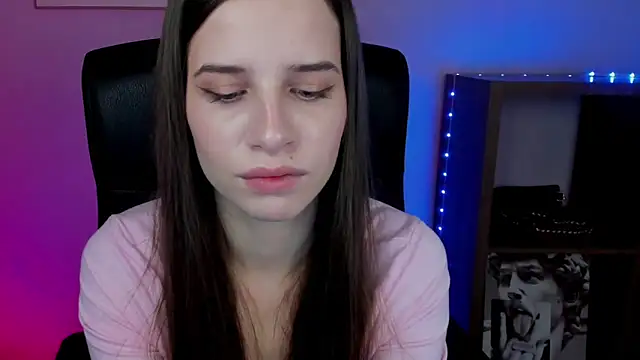 LuxMaya's cam snapshot