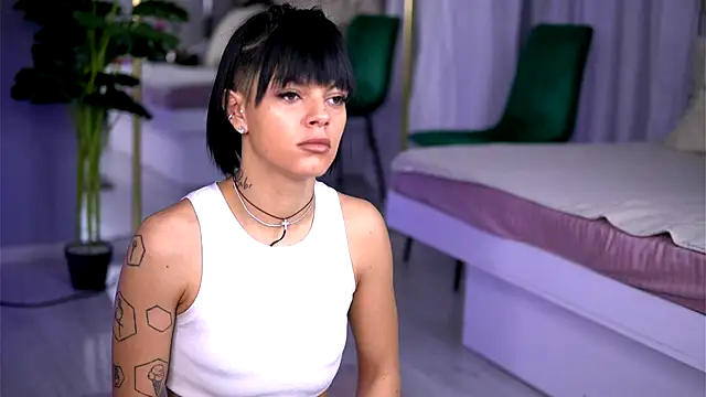 AnneFaris's cam snapshot