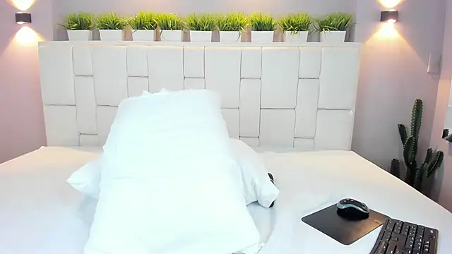 LunnaBlake's cam snapshot