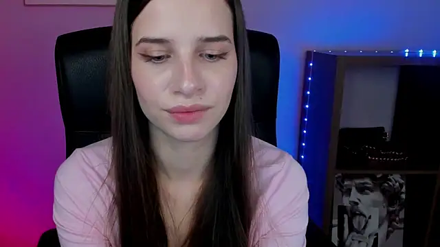 LuxMaya's cam snapshot