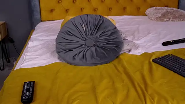 Jessica_White_'s cam snapshot