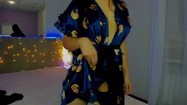 Laura_Leee's cam snapshot