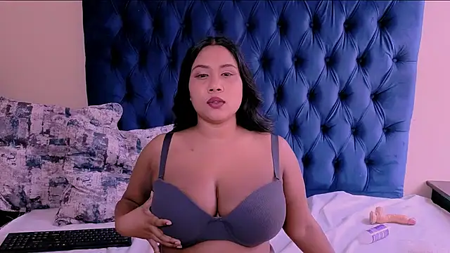 IndianSapphireX's cam snapshot