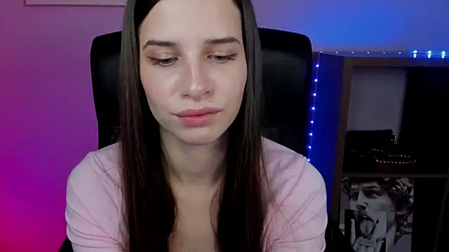 LuxMaya's cam snapshot