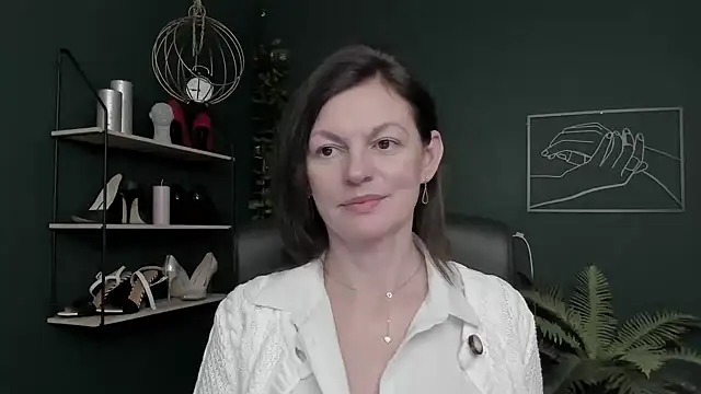 VivianWILD's cam snapshot