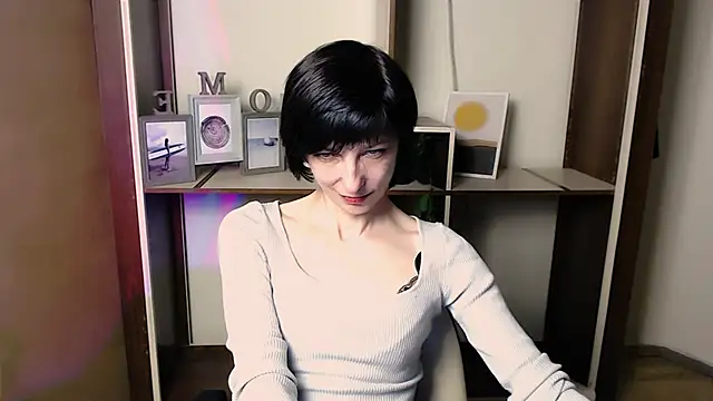 _AngeliaFlow_'s cam snapshot