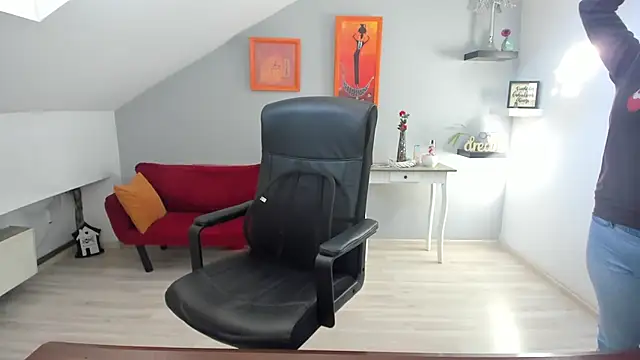 LollaGirl's cam snapshot