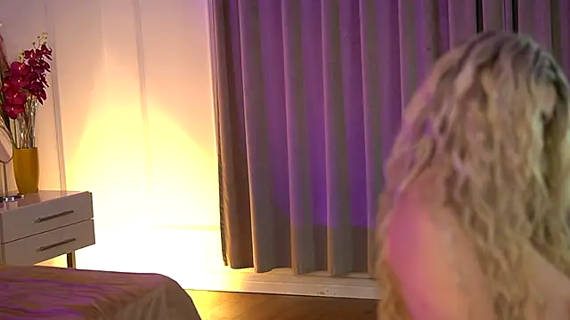 SophieBoobsX's cam snapshot