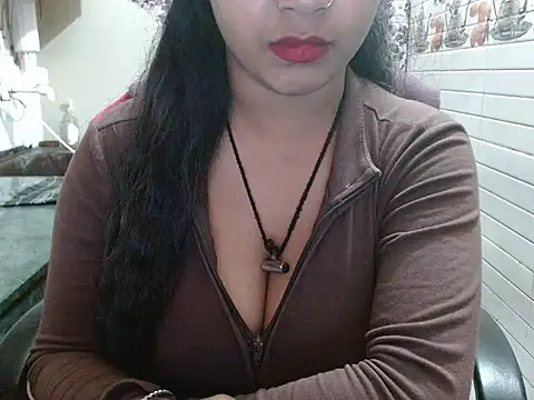 LovingPihu's cam snapshot