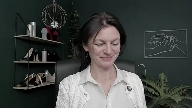 VivianWILD's cam snapshot