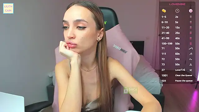 Lilith_Cain's cam snapshot