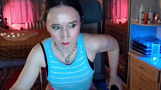 ClassyInna's cam snapshot