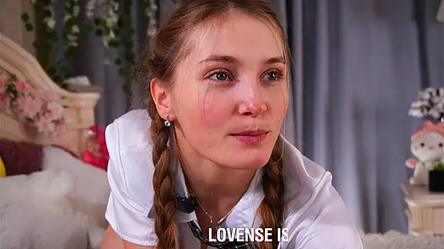 MonaEldon's cam snapshot