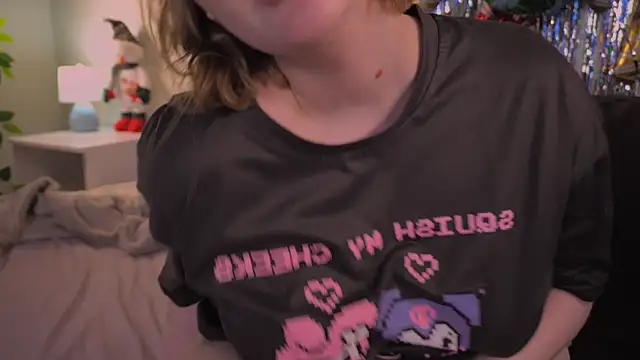 ELLIEJAY's cam snapshot